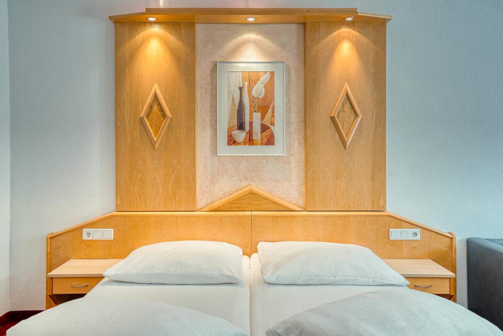 Hotel Alpen-Royal Jerzens Extérieur photo