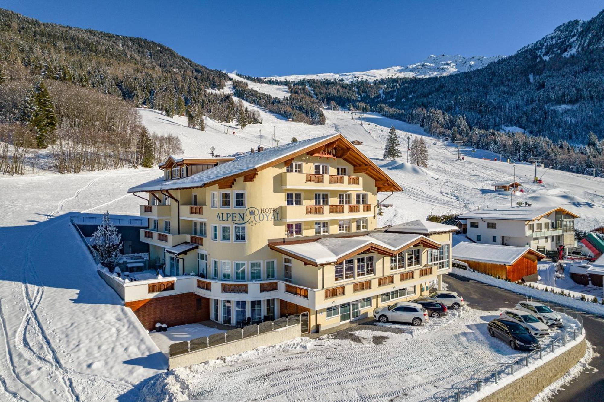 Hotel Alpen-Royal Jerzens Extérieur photo