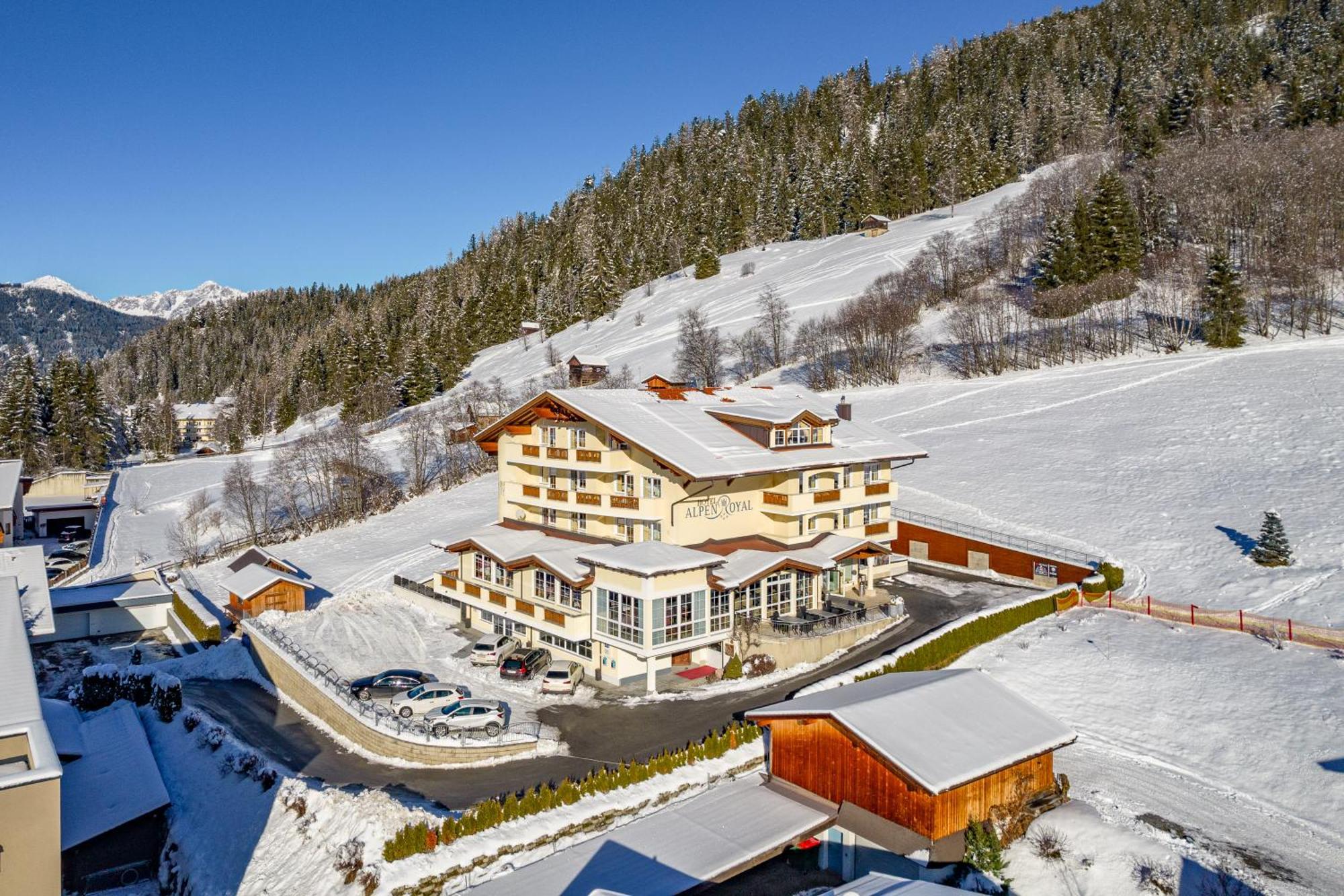 Hotel Alpen-Royal Jerzens Extérieur photo